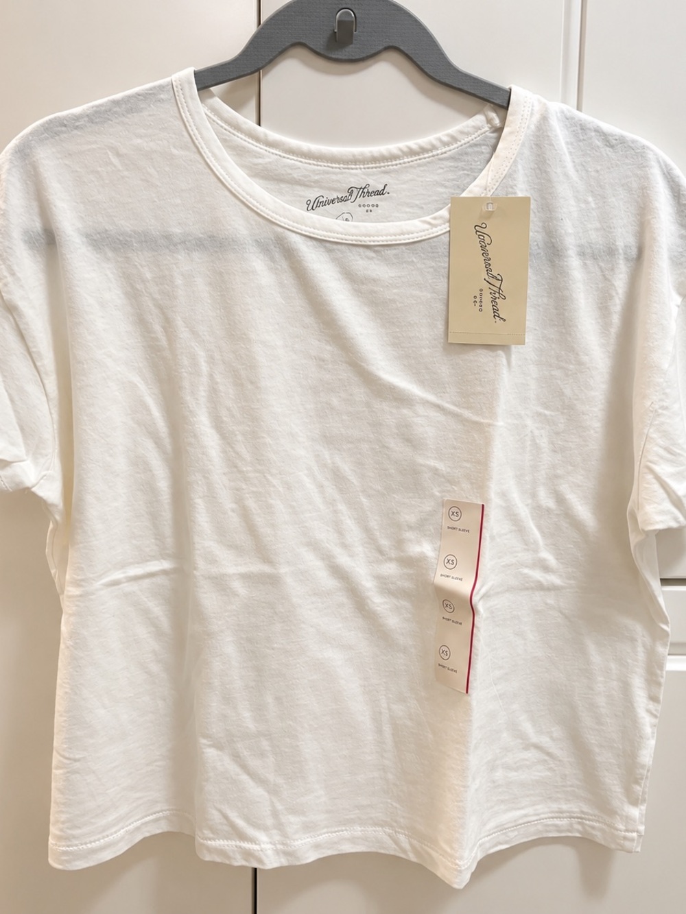 Universal Thread White Short-Sleeve Crew Tee